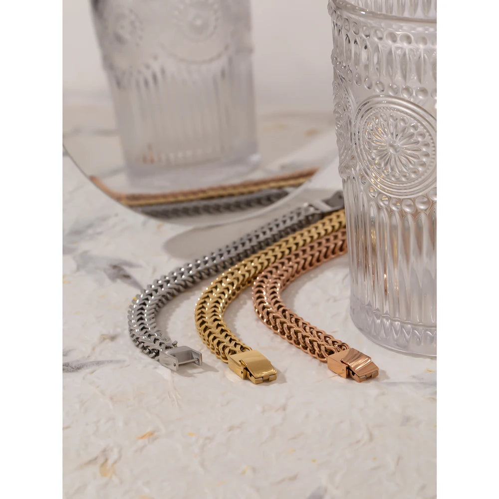 Minimalist Gold Necklace