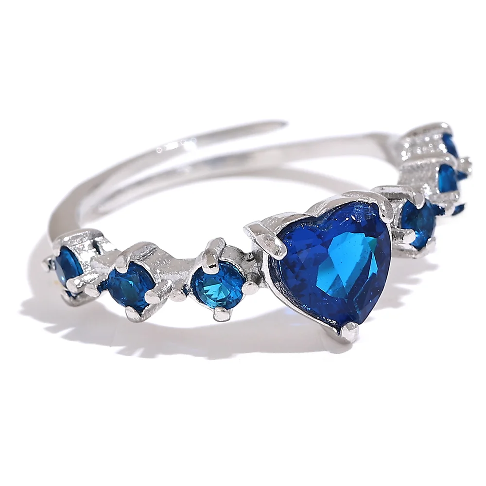 Silver heart ring
